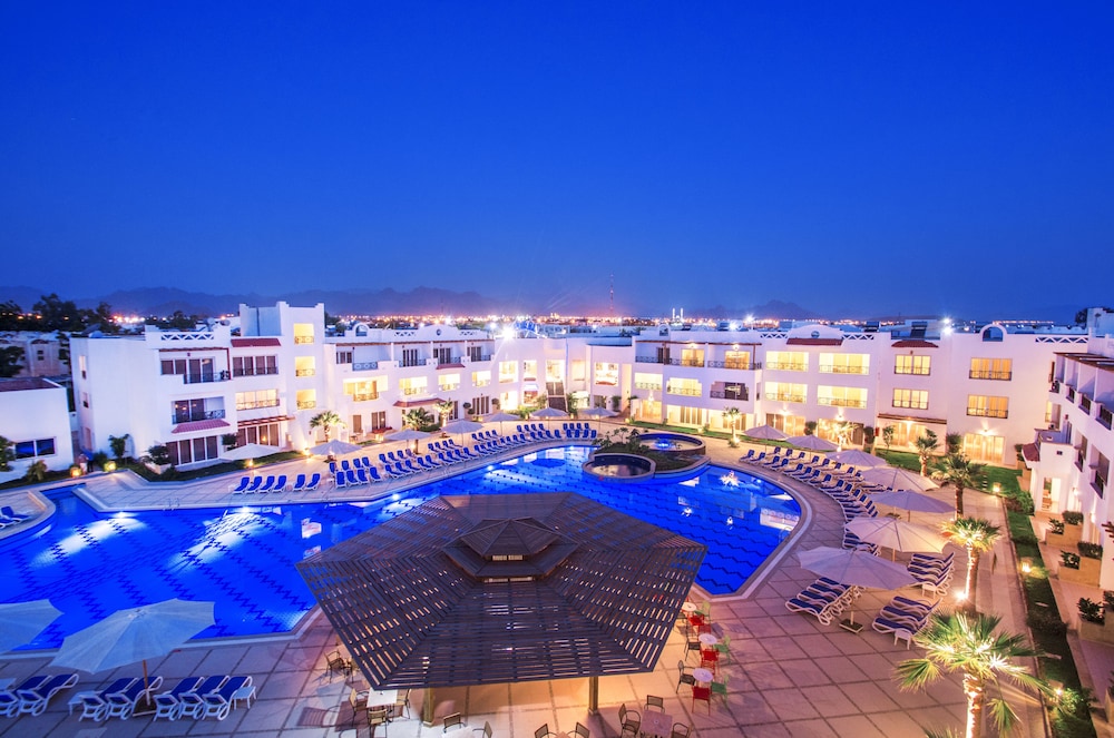Old Vic Sharm El Sheikh 52/53