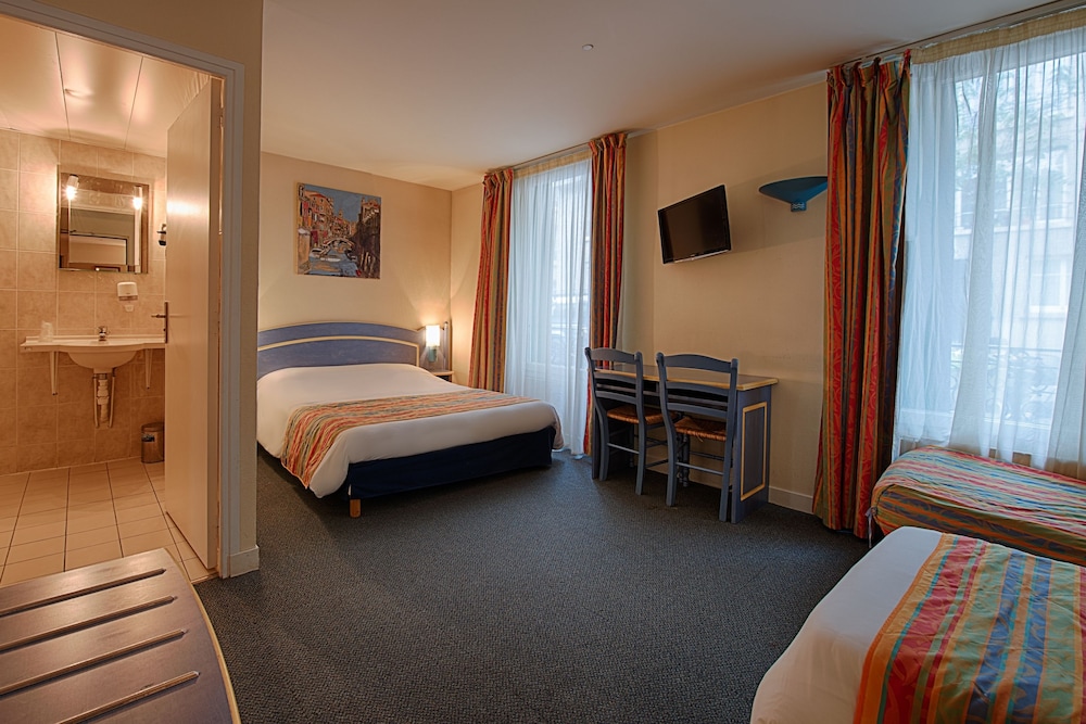 Room, Triple, 1 Double and 1 Single Bed, Le Ruisseau 2/8