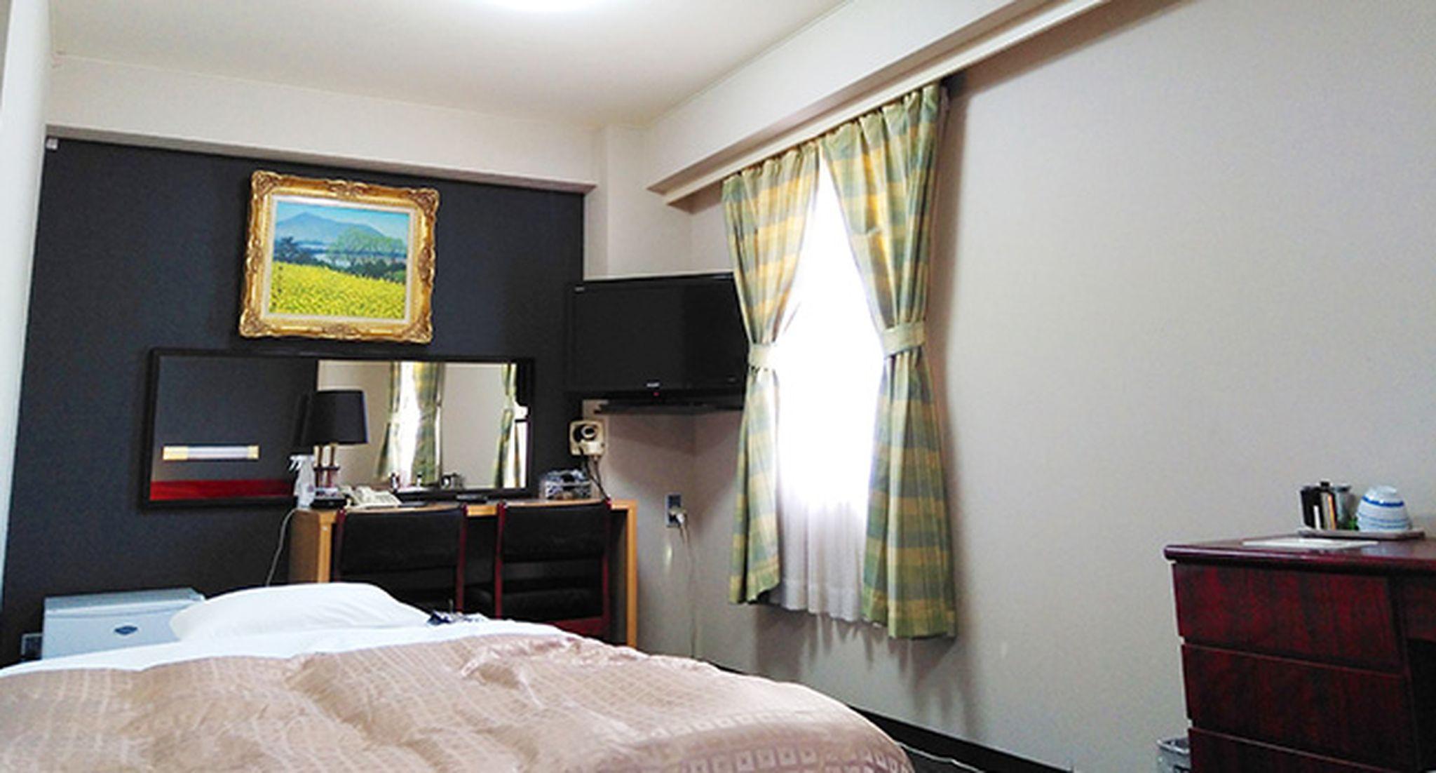 Semi Room, Double Bed, Smoking