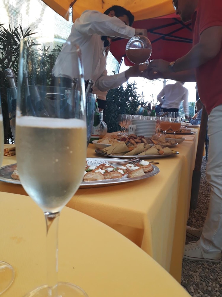 Hotel Ville Bianchi 16/48
