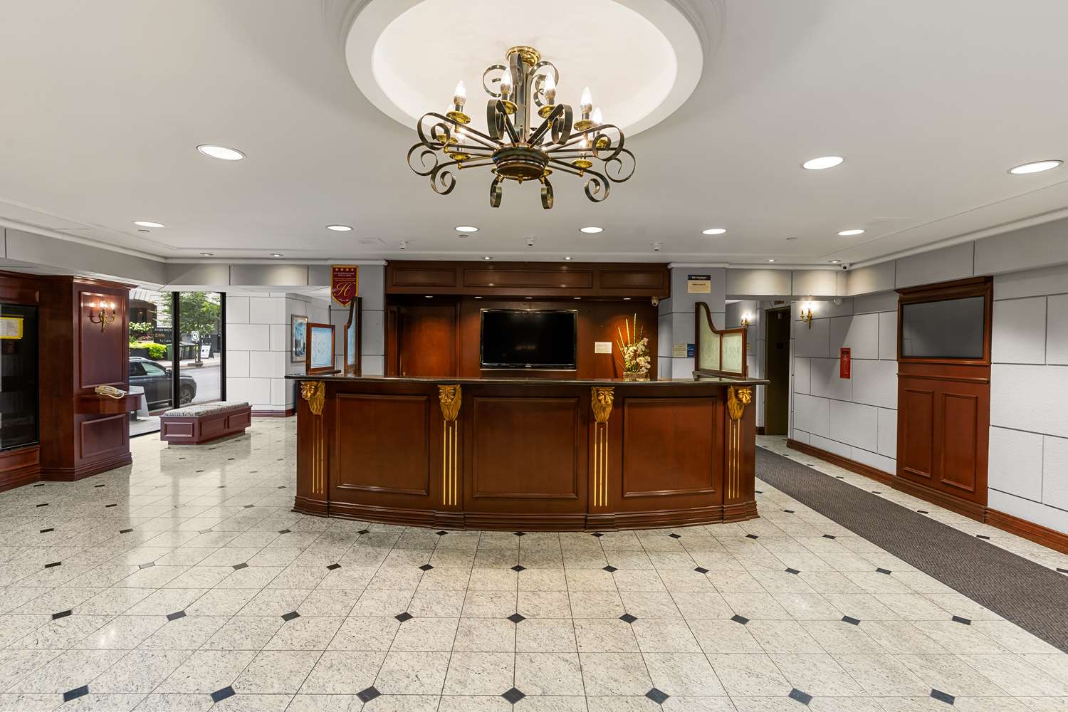 Best Western Ville Marie Montreal Hotel and Suites 5/45