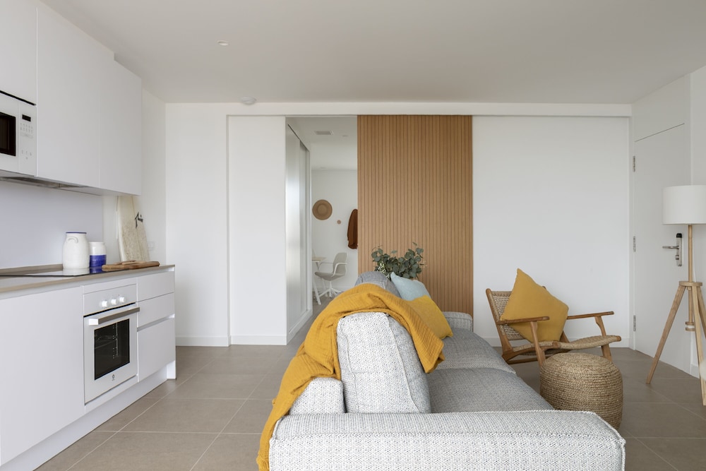Nivaria Beach Apartments and Villas 33/66