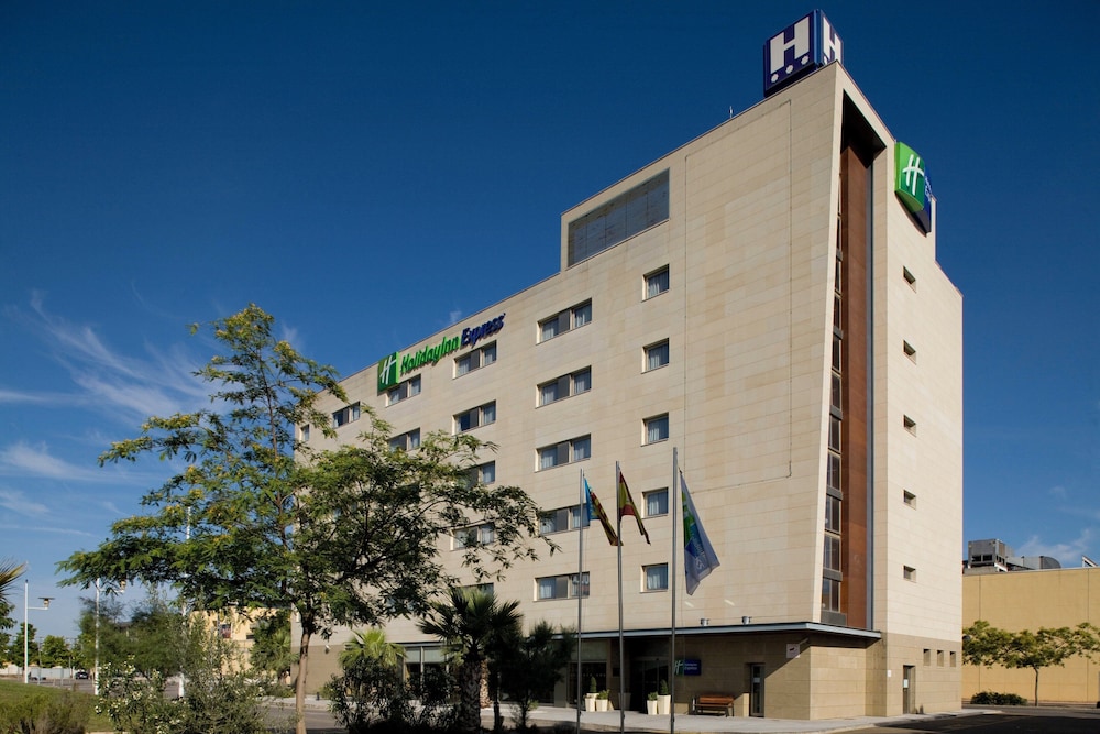 Holiday Inn Express Valencia Bonaire 1/50
