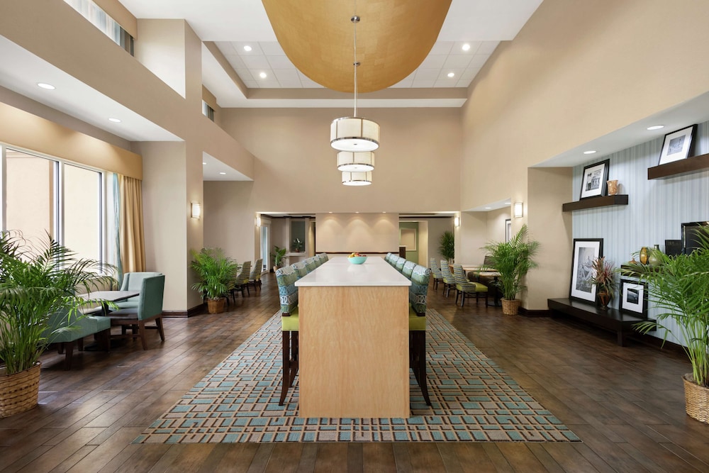 Hampton Inn Suites Brunswick 10/45