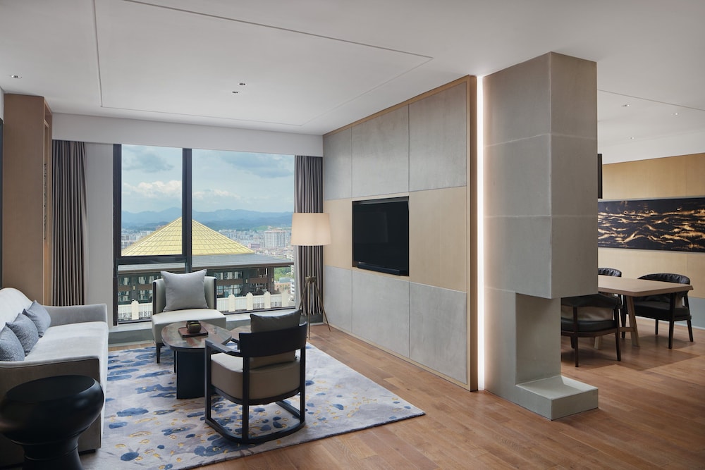 Sheraton Yunfu Xinxing Hotel 32/55