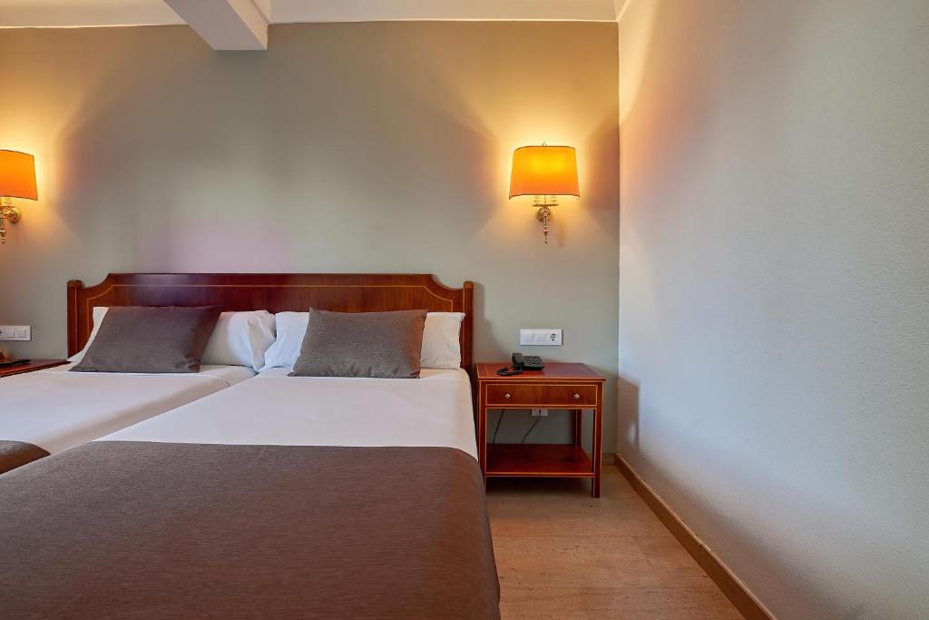 Room, Single, Double Bed, Garden View