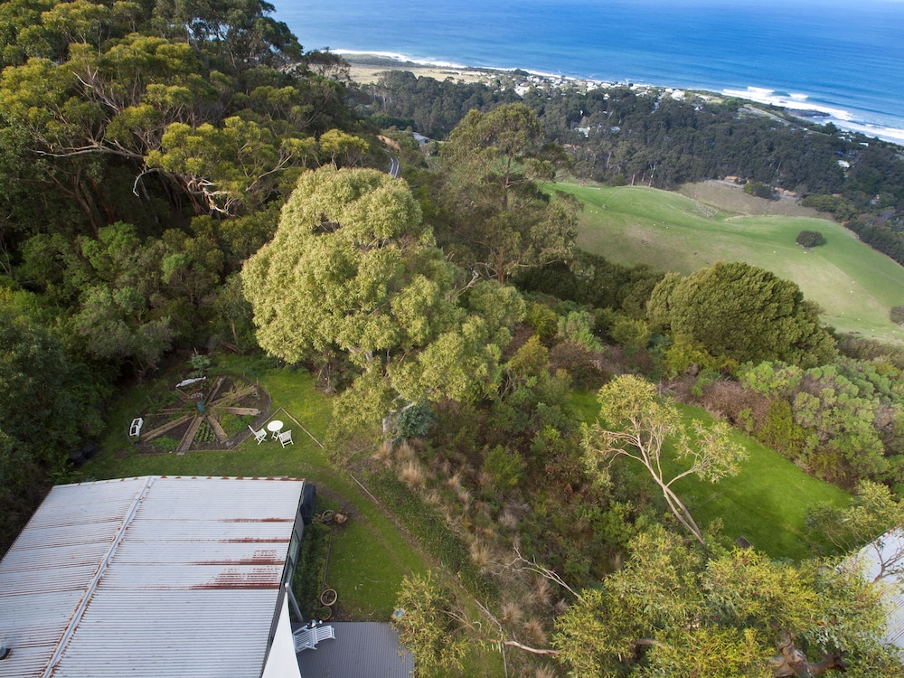 BEACON POINT OCEAN VIEW VILLAS 58/70