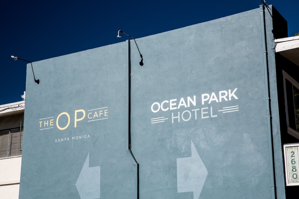 Ocean Park Hotel 3/50