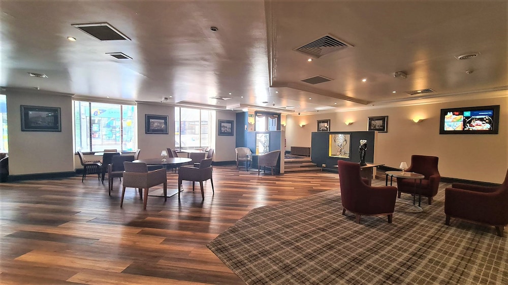 Aberdeen Douglas Hotel 78/96