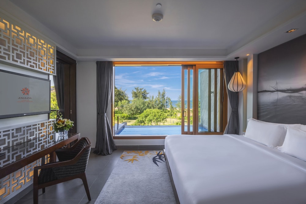 Seaview Junior Pool Suite King