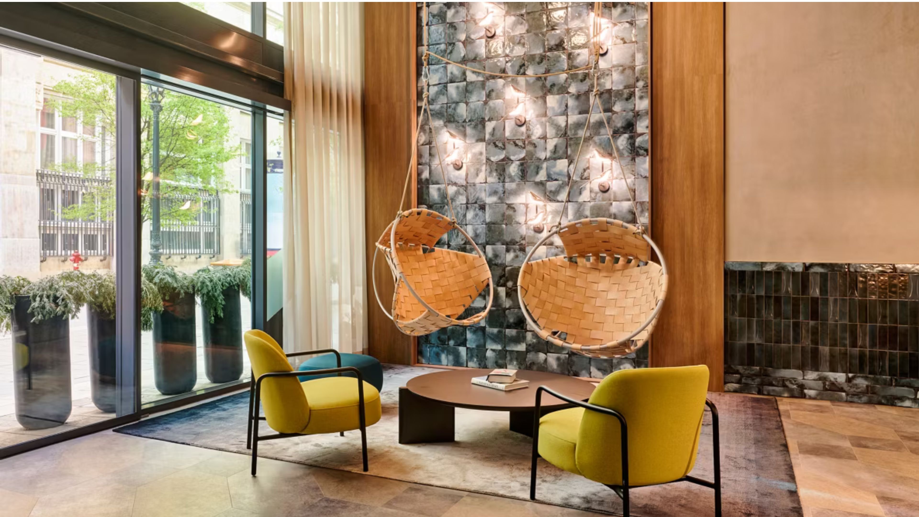 D8 Hotel 47/77