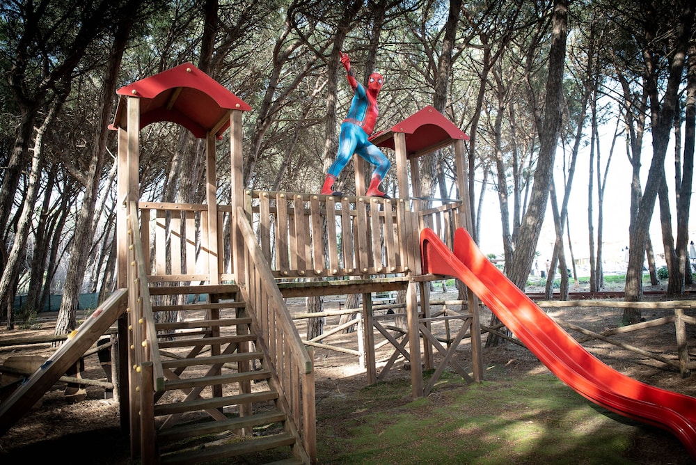 NICOTERA BEACH VILLAGE 48/66