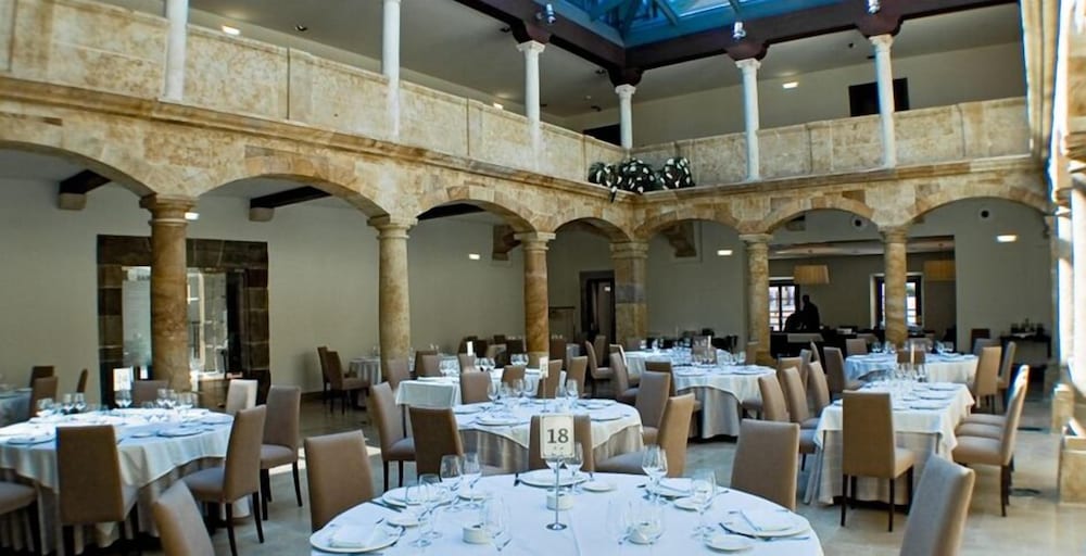 Hotel Palacio de Meras 22/30