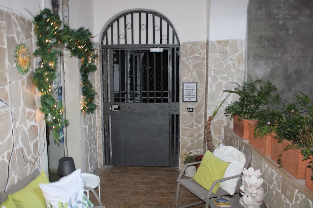 Hotel Trieste 42/46