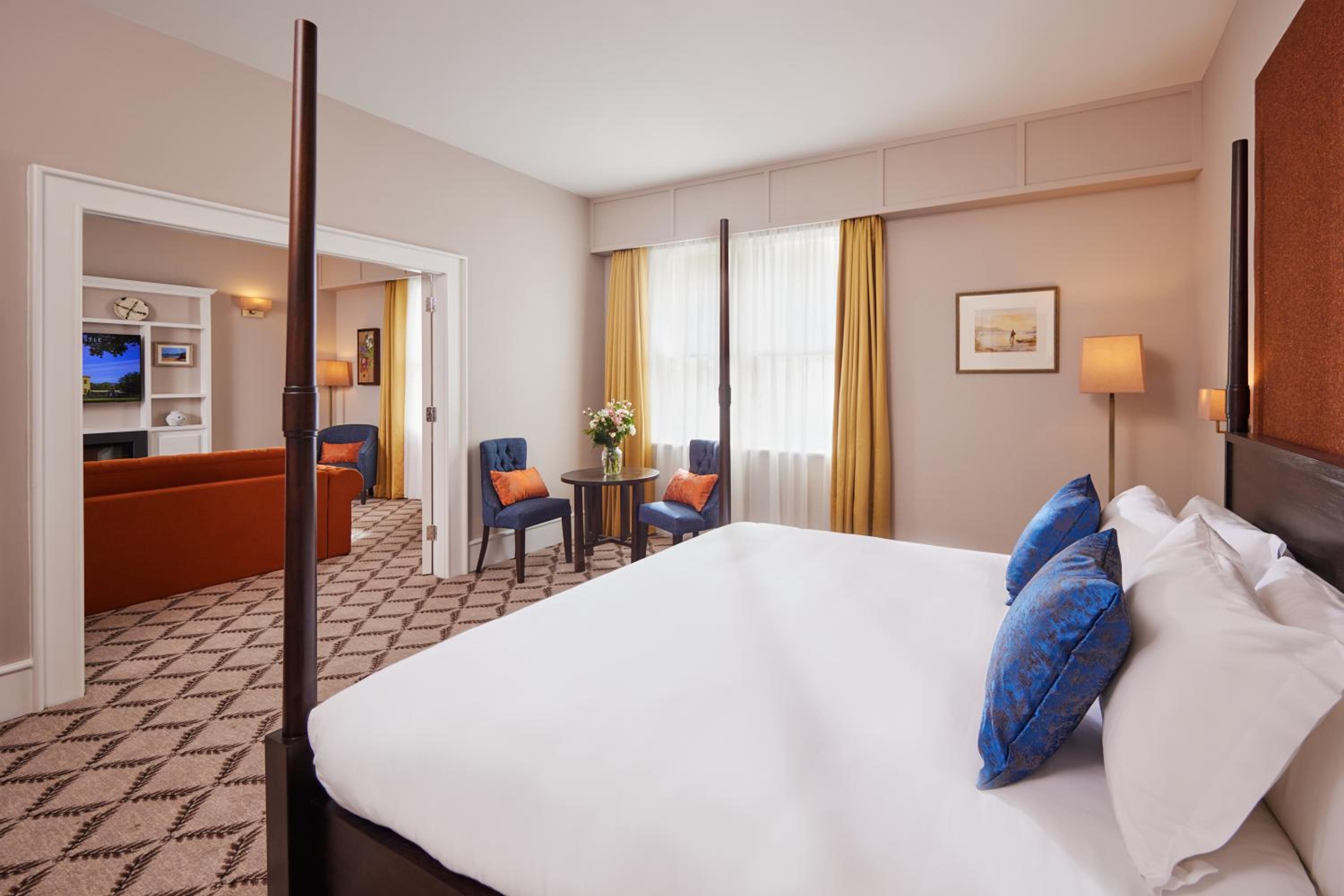 جناح بسرير كينج مع أريكة