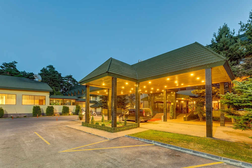 Buyuk Abant Hotel 3/50