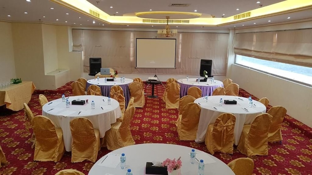 Royal View Hotel 55/59