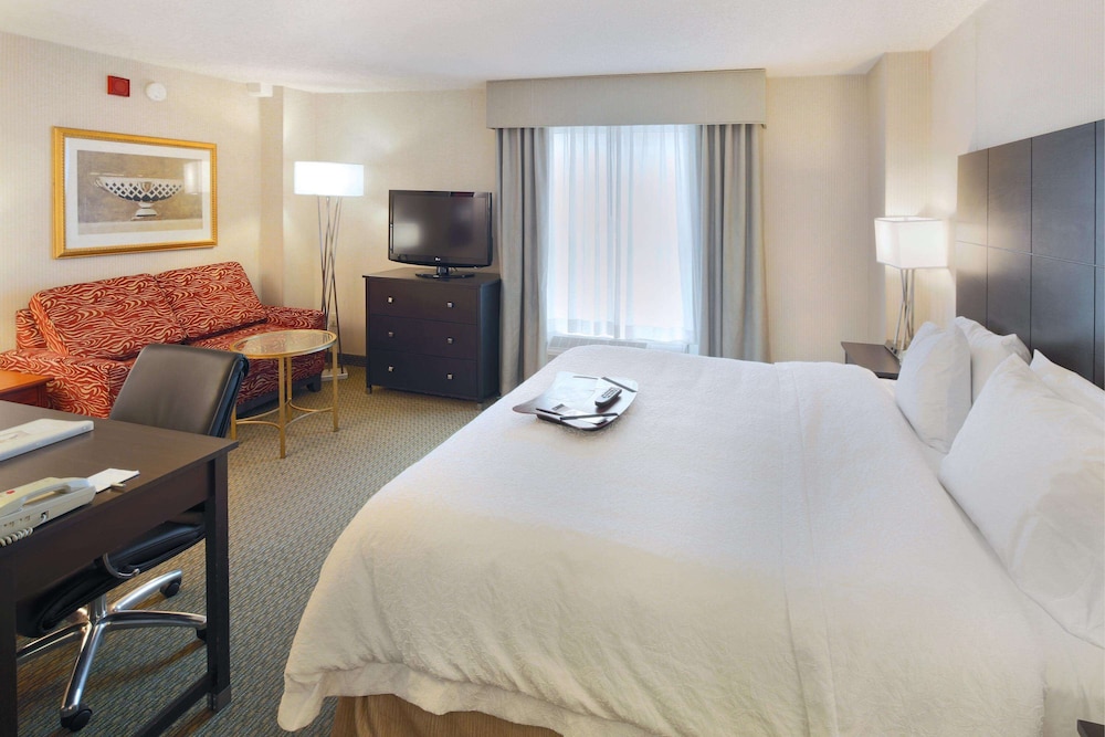 Hampton Inn & Suites Arlington Crystal City DCA 11/64