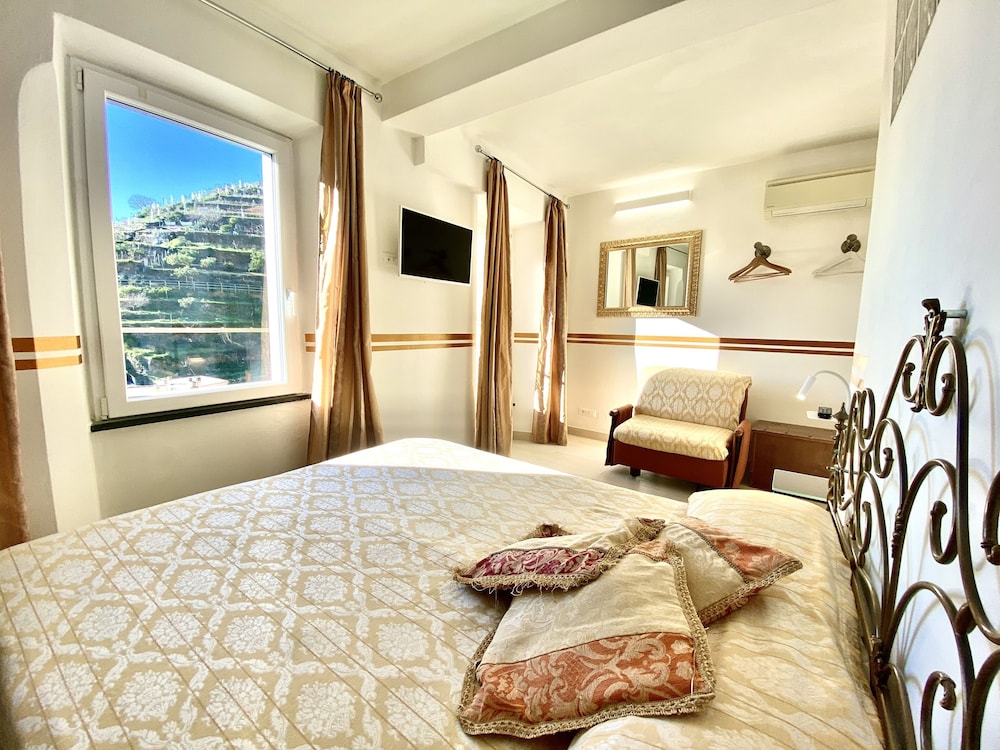 Giovanni Rooms Manarola 17/49