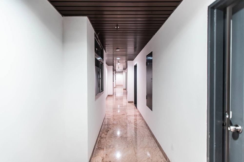 Super OYO Townhouse 1 Hotel Salemba 25/38