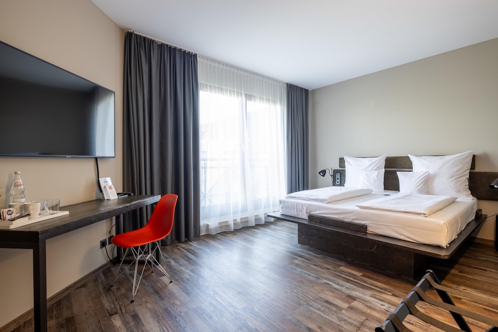 Executive, King Bed, Kitchenette, Large