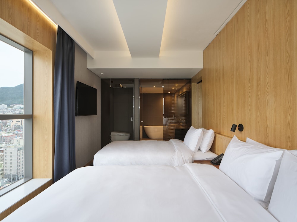 ROYAL, SUITE, RIVER VIEW