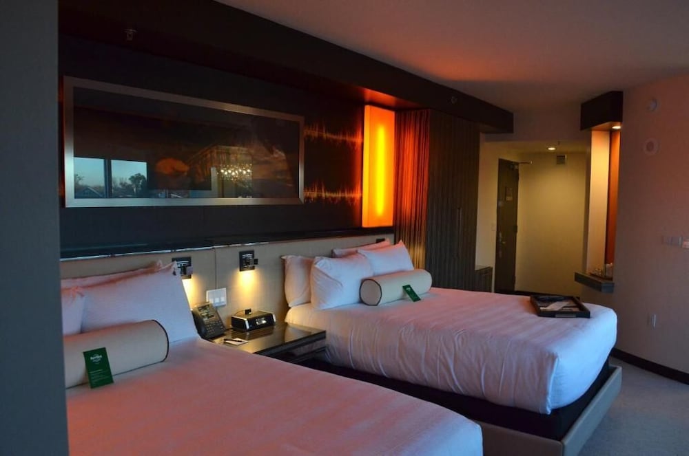 Hard Rock Hotel & Casino Biloxi 4/26