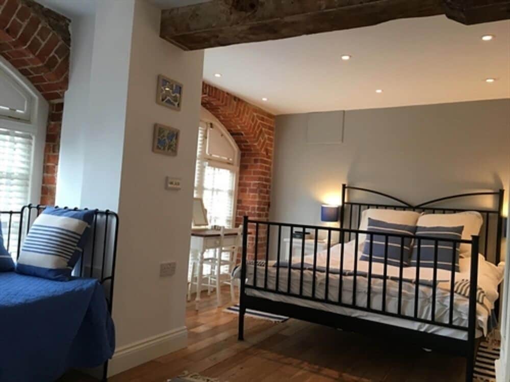 Stoneleigh Barn Bed And Breakfast 4/25