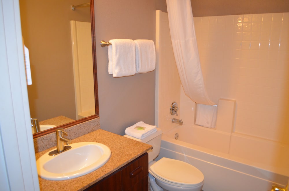 The Ashley Inn Suites 15/68
