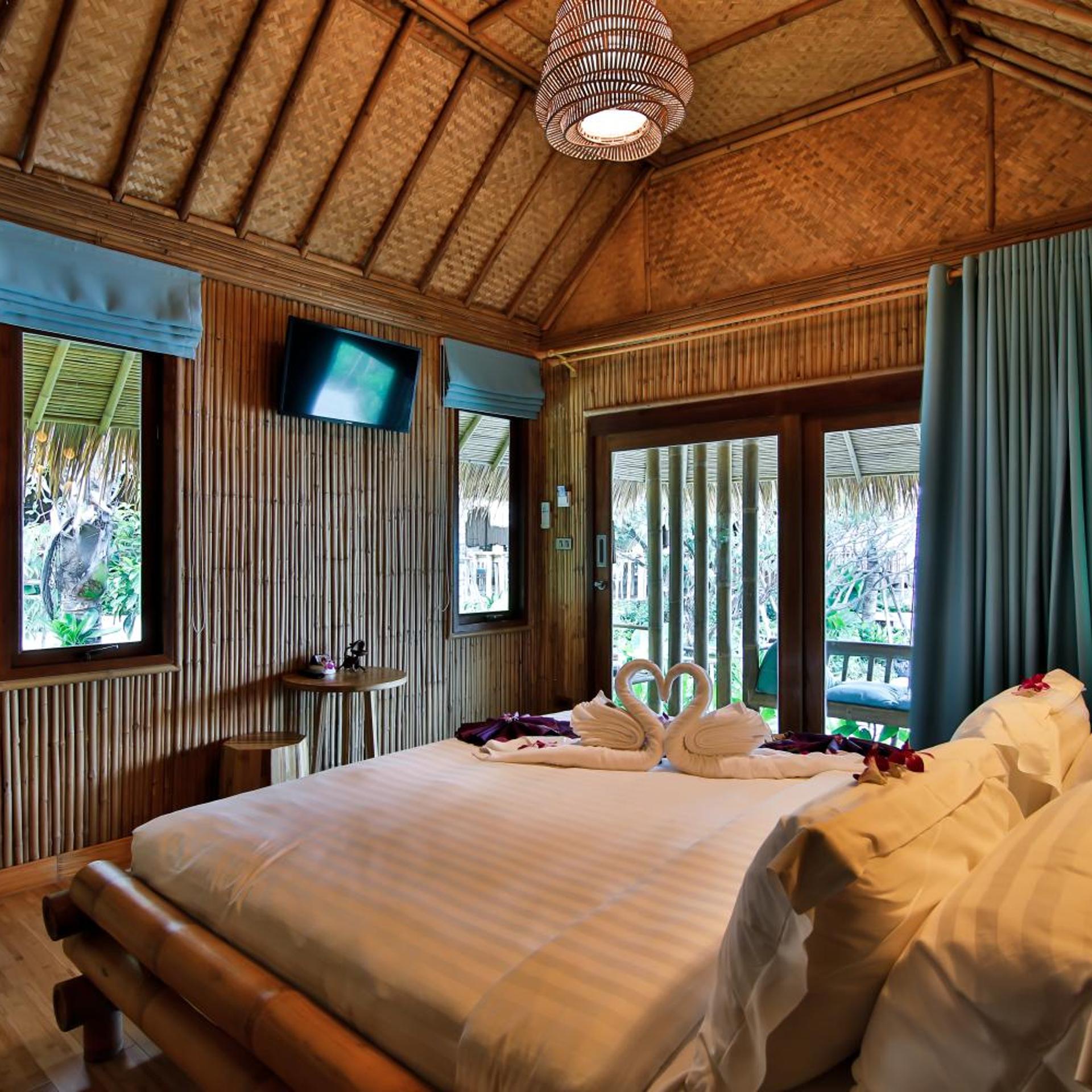 Beach Pool, Bungalow