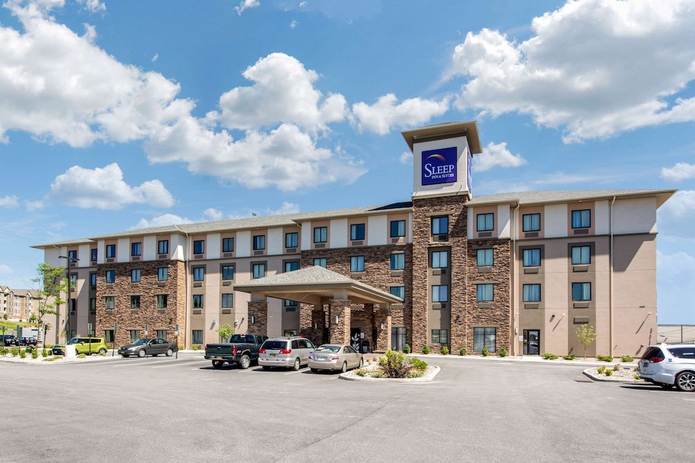 Sleep Inn Suites Middletown - Goshen 24/28