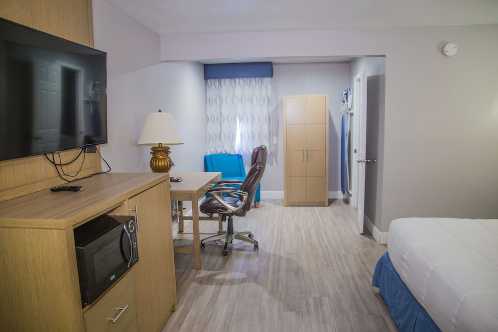 Days Inn by Wyndham Redwood City 38/55