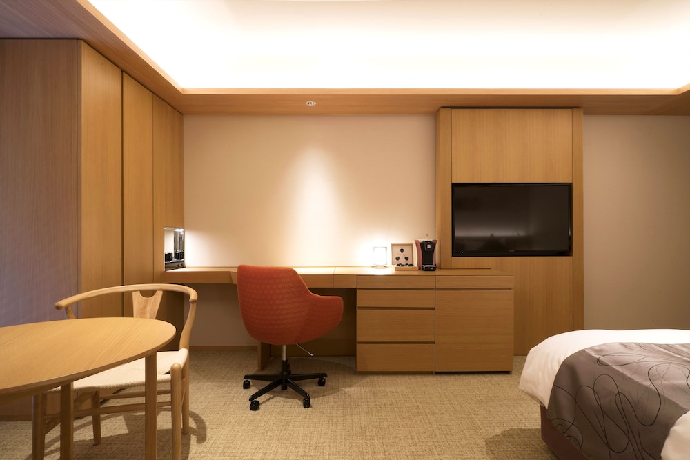 Ana Crowne Plaza Hotel Kyoto 65/70