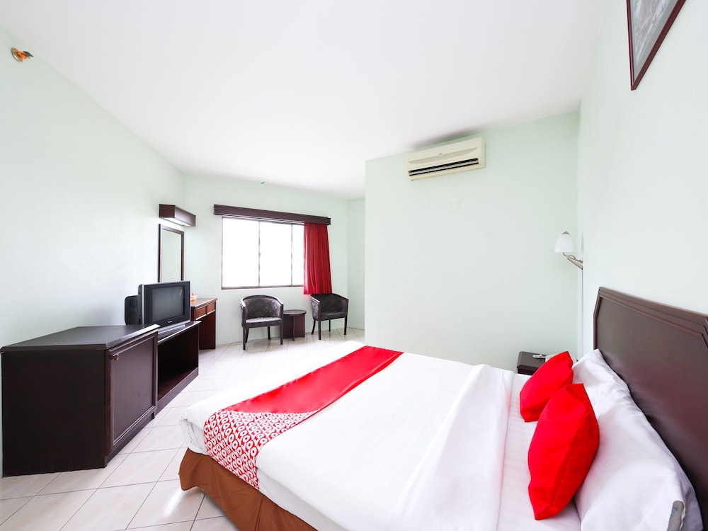 OYO 1007 Grand Supreme Hotel 7/23