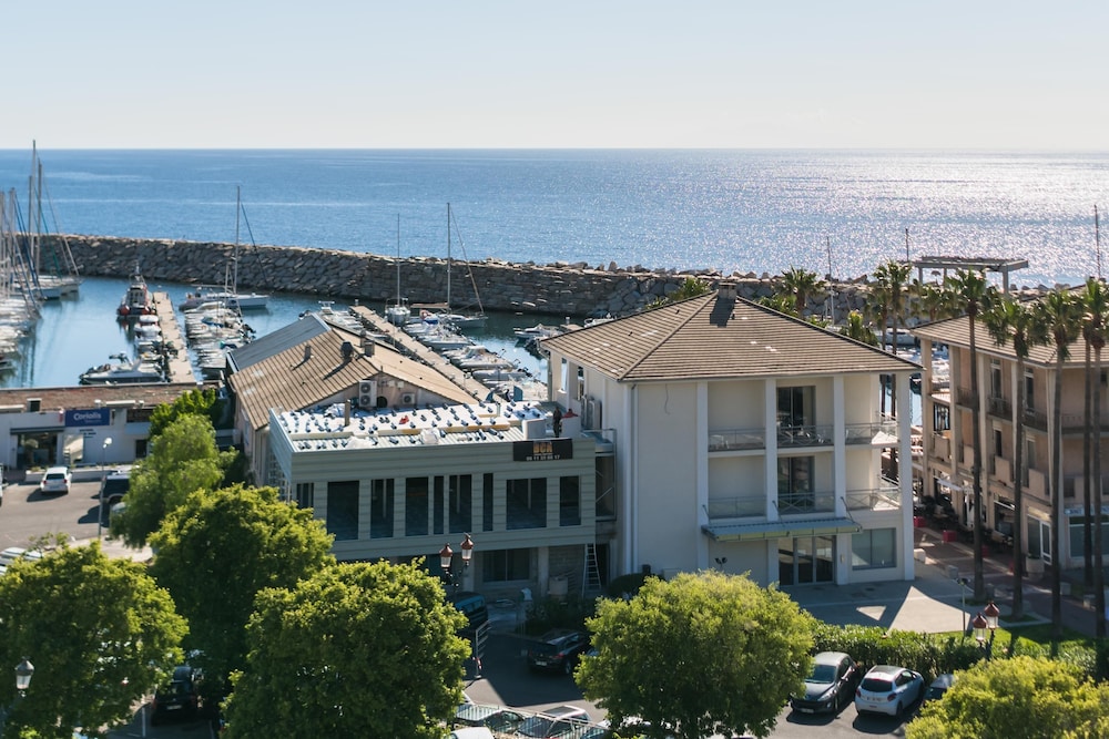 Hotel Port Toga 5/62