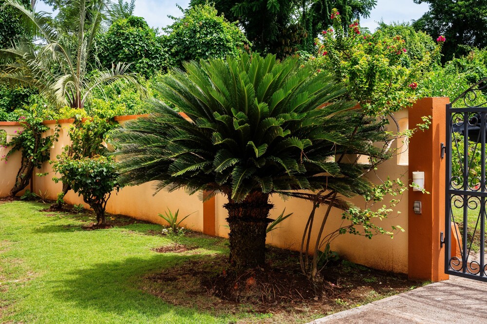 Valley Breeze Guest House 36/45