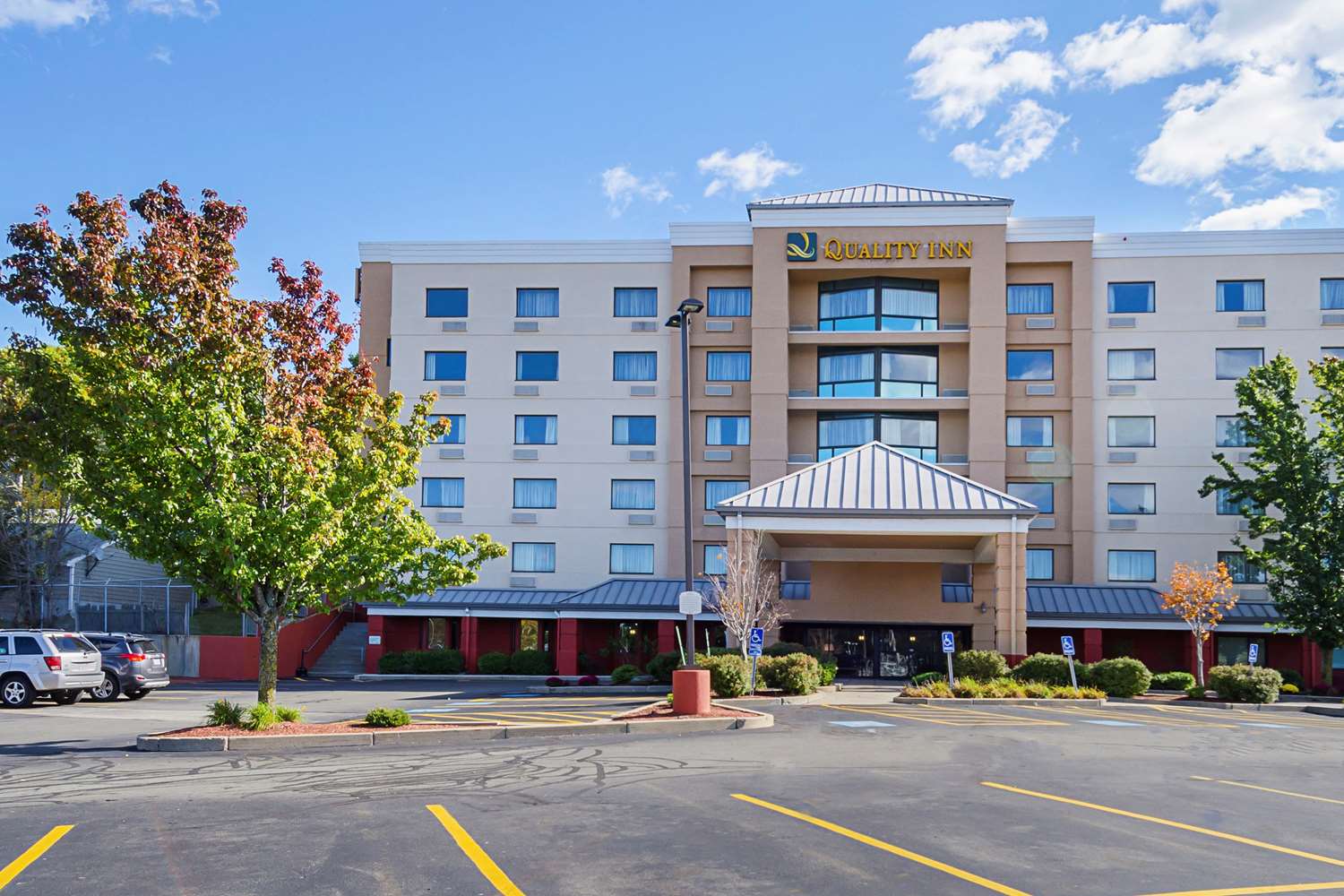 Quality Inn Boston-Revere 15/17