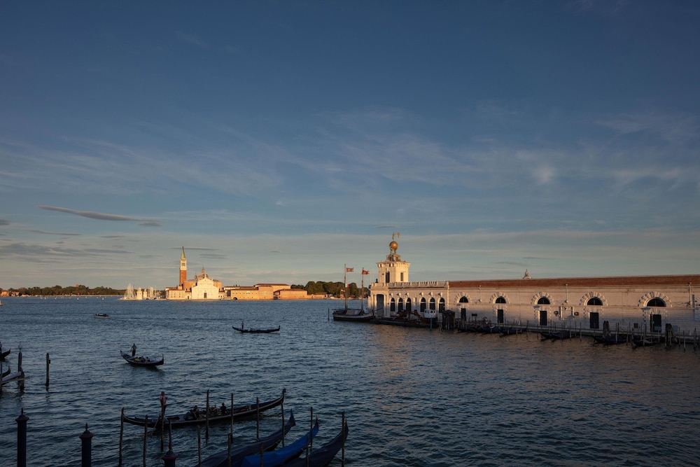 The St. Regis Venice 40/70