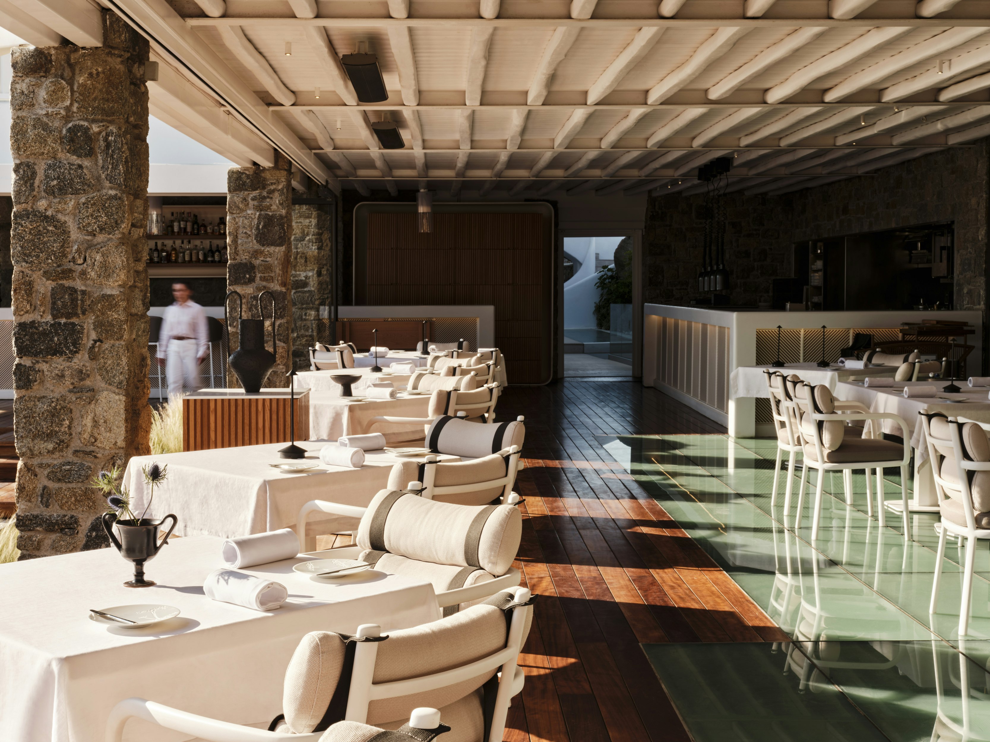 Bill And Coo Suites And Lounge 60/77