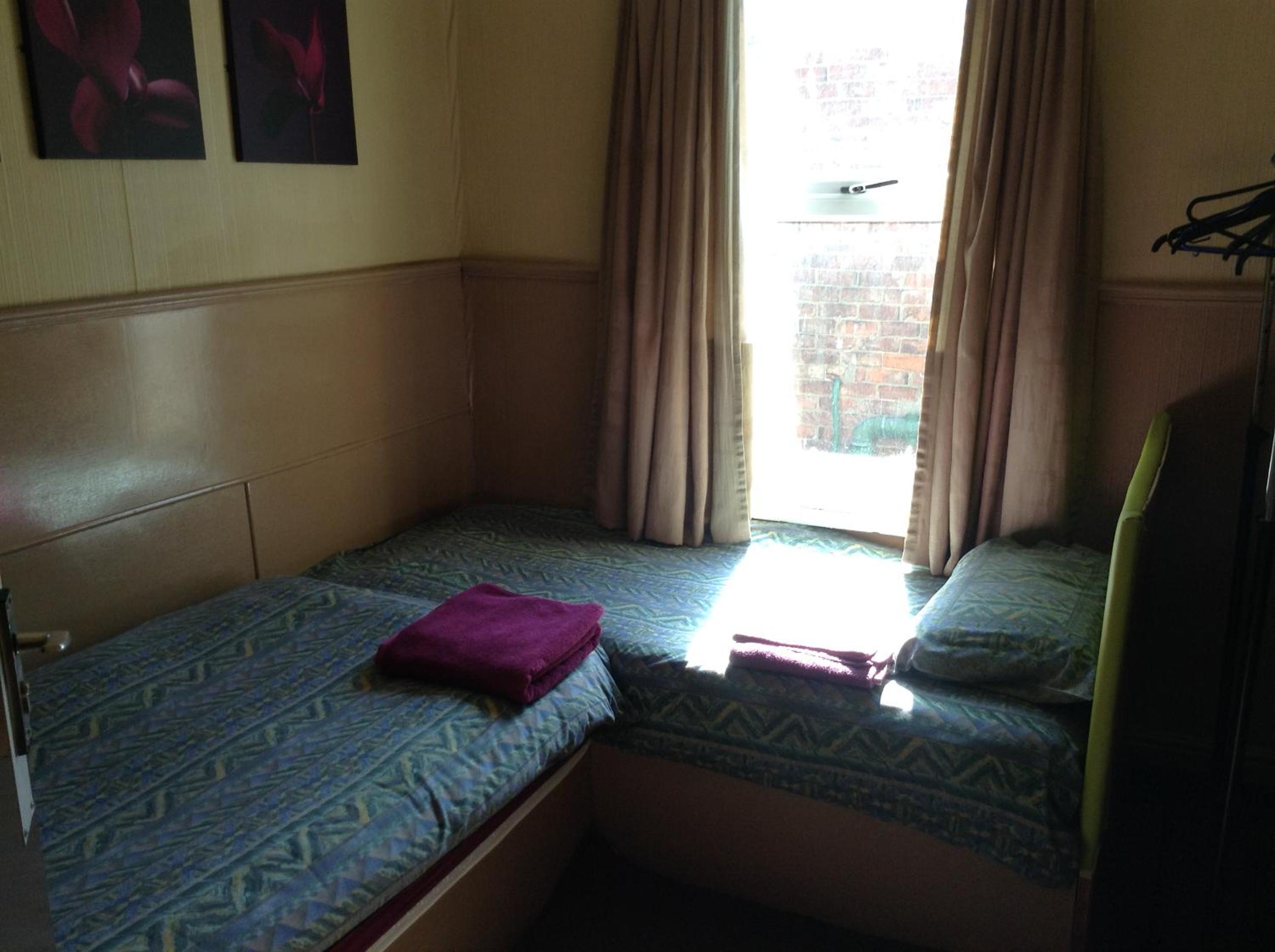 The Victoria Hotel 38/43