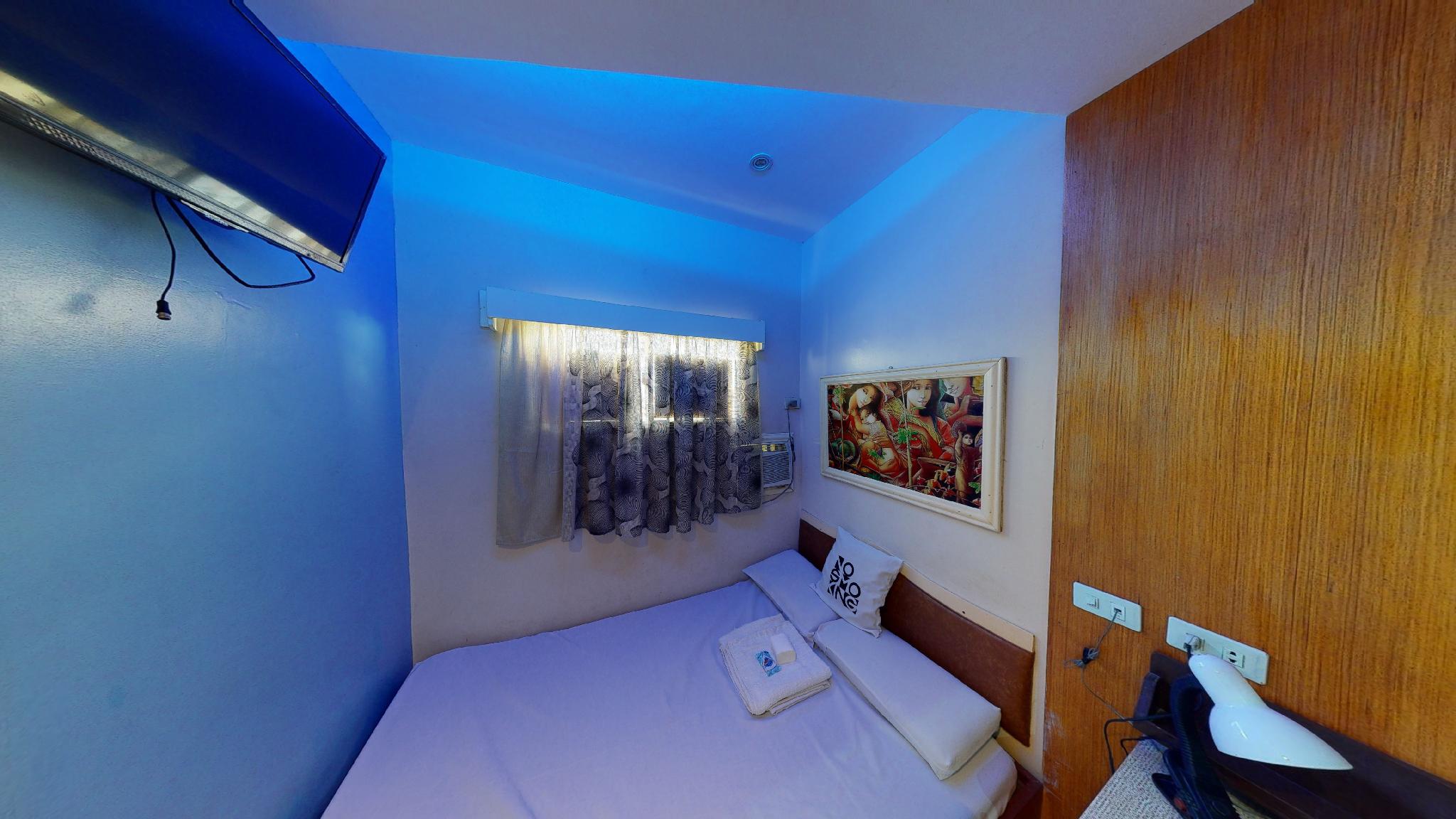 Room, Queen Bed, with Fan