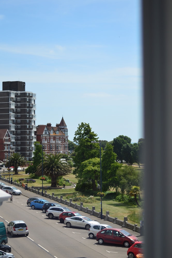 Q8 Boutique Hotel 29/34