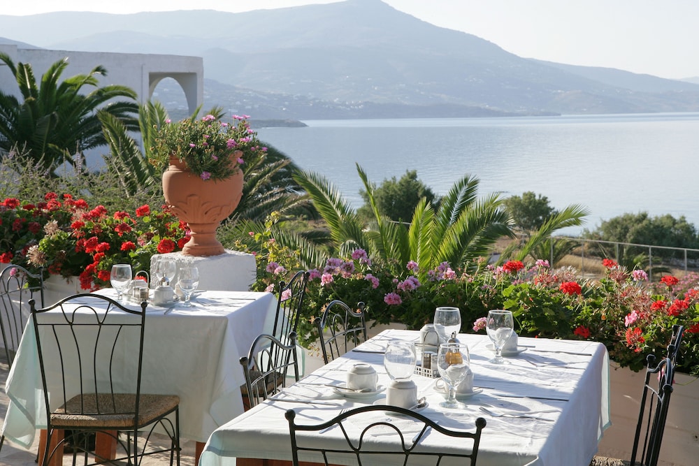 Andros Holiday Hotel 51/68