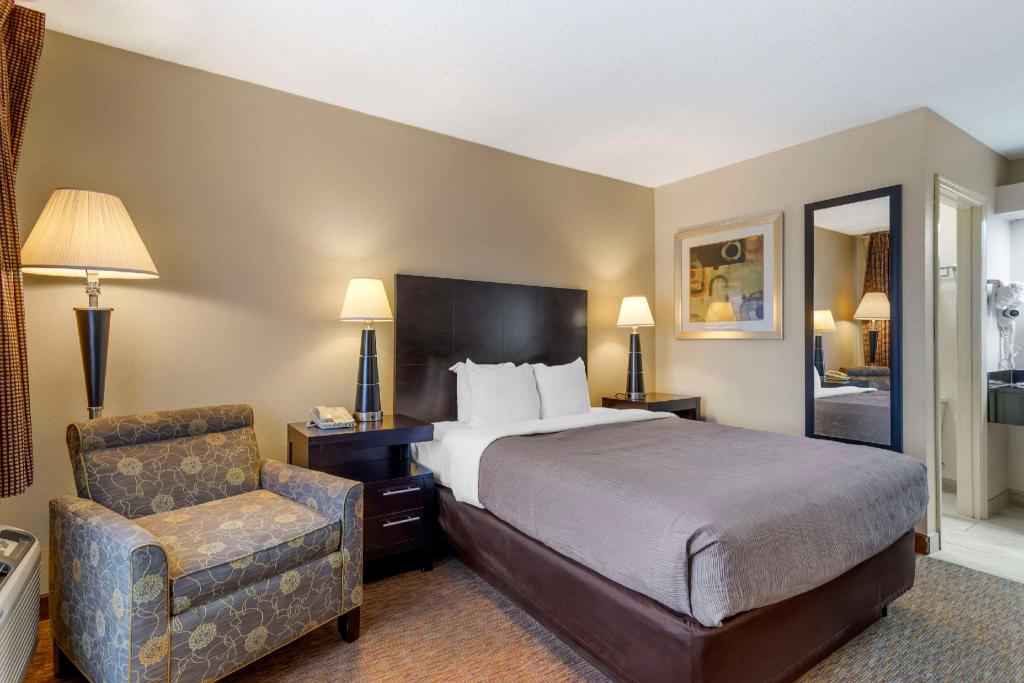 Room, Queen Bed, Smoking