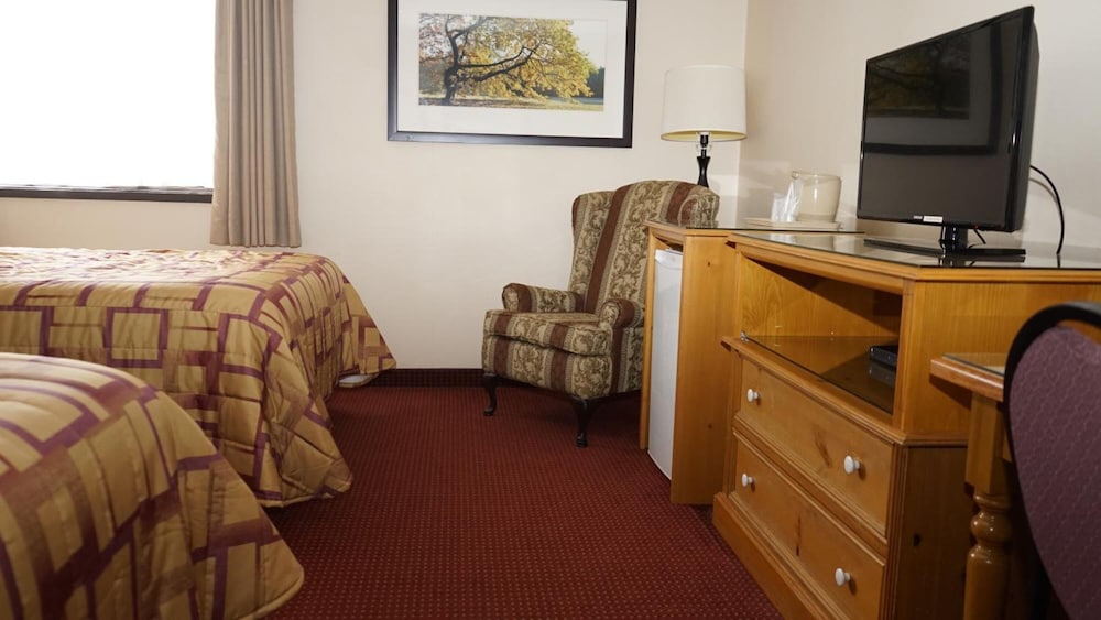 Mcintosh Country Inn & Conference Centre 50/69