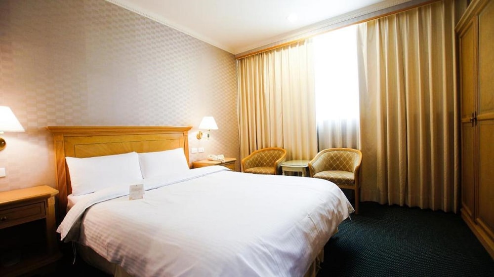 BUSINESS, DOUBLE BED