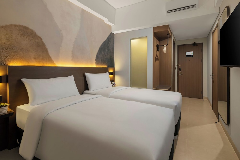 Hotel Neo Kota Baru Parahyangan 46/88