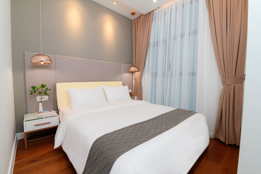 BUSINESS, SUITE, TWIN BEDS