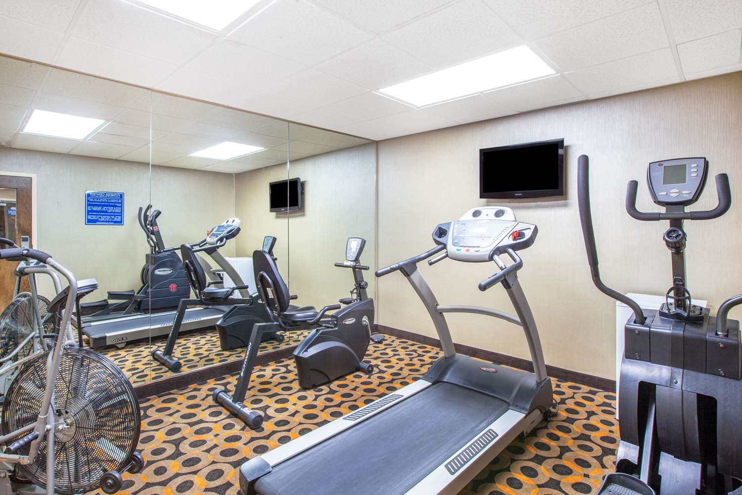 Quality Inn Brewerton - Syracuse Oneida Lake Area 11/20