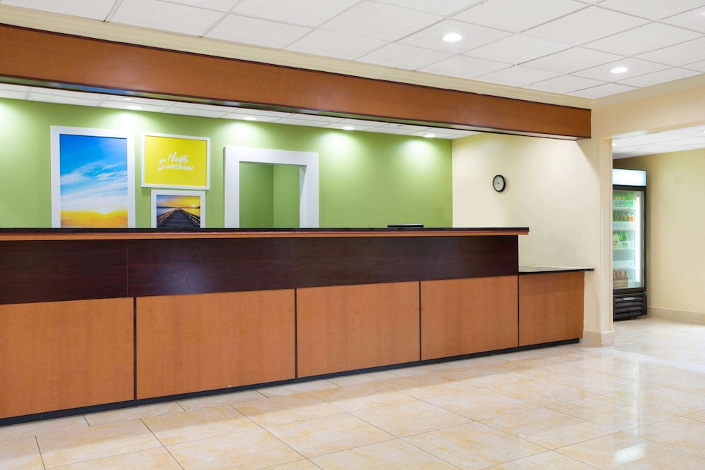 Days Inn by Wyndham Absecon Atlantic City Area 8/39